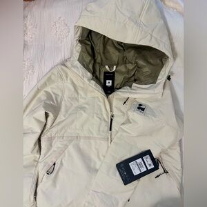 NWT - Armada Cream Insulated Ski Jacket